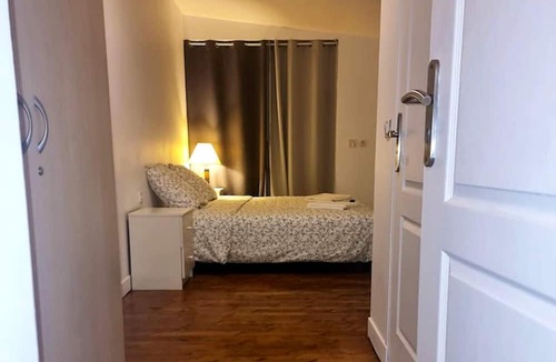 Houilles House | Homerez - Beautiful house for 6 ppl. with terrace at Houilles