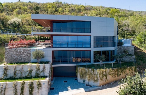Mosenice Villa | Luxury Villa Vista Hills with a heated pool near Opatija