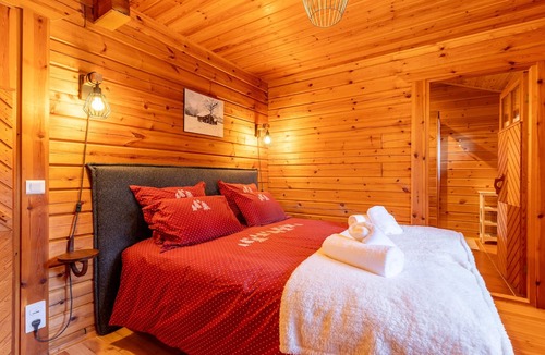 Superbolquere House | L'Écrin des Pyrénées - Authentique chalet classé 4* avec jacuzzi