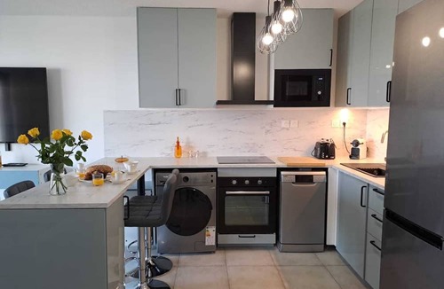 Estanove Apartment | Nice T2 - near park