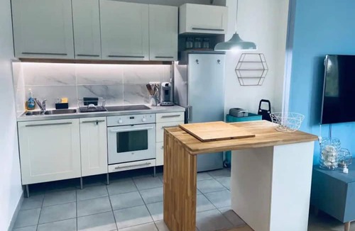 Louis Bertrand-Mirabeau-Semard Apartment | Vrbo Property