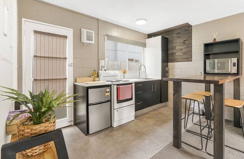 Hamilton Cottage | City Break - Hamilton Holiday Unit