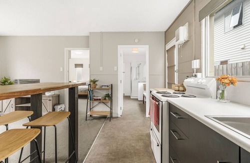 Hamilton Cottage | City Break - Hamilton Holiday Unit