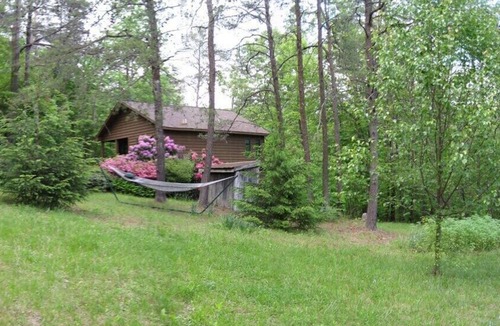 Dyke Cabin | Creek House