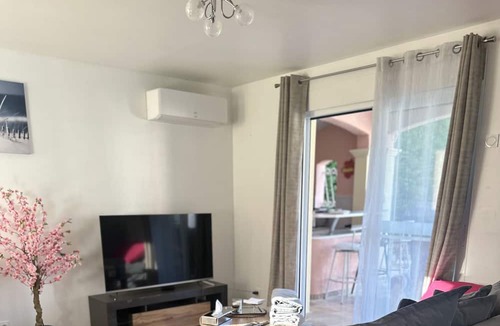 La Lande-de-Fronsac Apartment | Vrbo Property