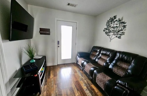 Wedowee Villa | Lakefront Villa 3 Dock Access