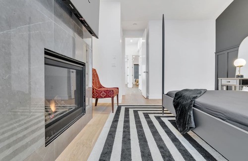 Killarney House | Opulence - Luxury in YYC -- Close to Everything!