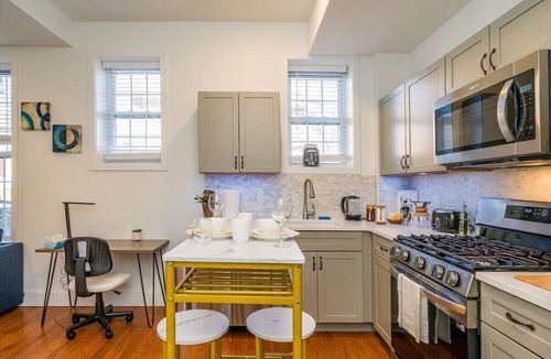 Corn Hill House | This house is a 1 bedroom(s), 1 bathrooms, located in Rochester, NY.