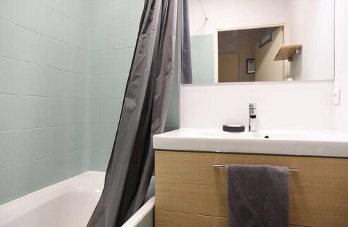 Levallois-Perret Apartment | Well-located love nest in Levallois-Perret