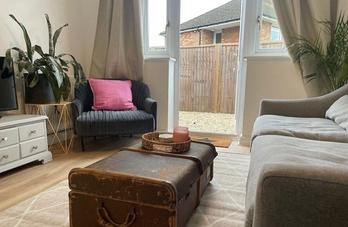 Littlemore Apartment | Guest Homes | Fairlie Flat