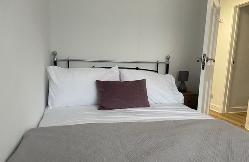 Littlemore Apartment | Guest Homes | Fairlie Flat