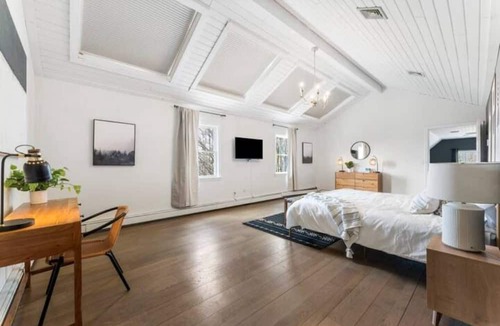 Warwick House | Modern Countryside Haven in Warwick