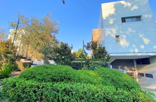 Caringbah Apartment | Caringbah Palms - Peaceful and Private