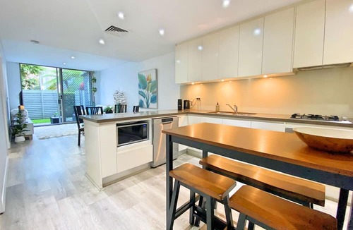 Caringbah Apartment | Caringbah Palms - Peaceful and Private