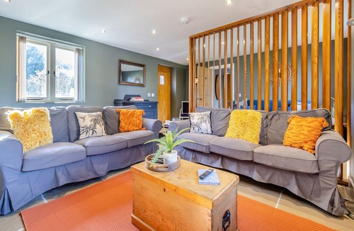Marsh Lane Cottage | 8 bedroom accommodation in Sheffield