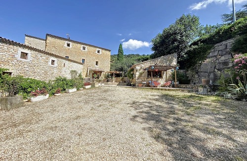 Saint-Sauveur-de-Cruzieres Cottage | La BOULANGERIE with private terrace and barbecue/shared pool