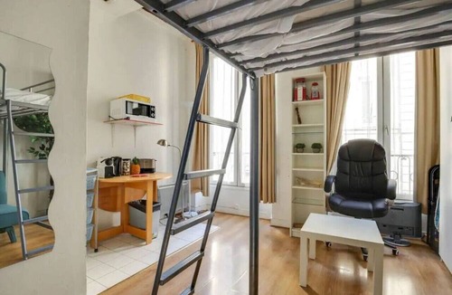 Arts-et-Metiers Apartment | Lavie Maison:Marais Studio Bliss