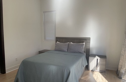 Sandy Springs House | Luxury Modern 5bdrm 5.5bath Pool Home