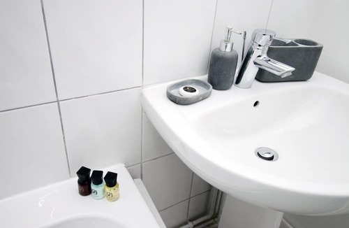 Penarth Apartment | Cogan Court FREE parking