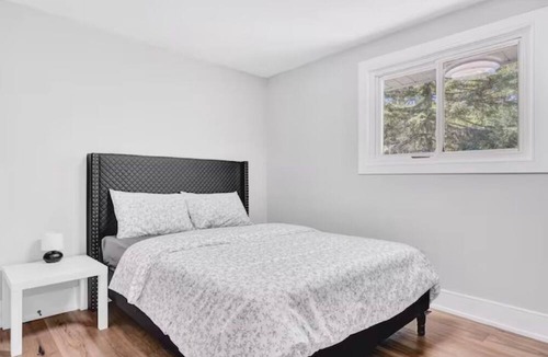 Caledon Cottage | Luxury 4 BR 3 BA Cottage Surrounded By Nature