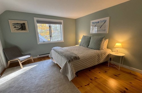 Edgecomb Villa | Lovely 3BR Oceanfront - Views, Own Dock, Chefs Kit