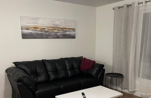 Sudbury House | Cozy beautiful home 5 minutes outside Sudbury.