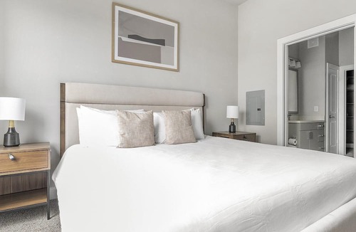 Round Rock Apartment | Modern Apartment in Prime Location (ID1403X254)