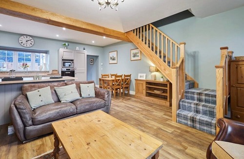 Edmondsley House | Host & Stay | Butterfly Cottage