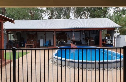 Cobram East House | Colonial cottage in Cobram