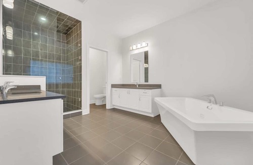 Oakville House | Stunning 5 B/R House in Oakville