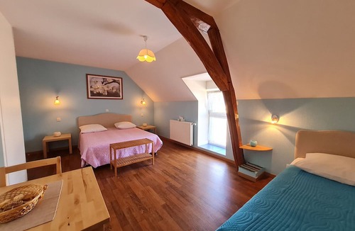 Cravant Bed & Breakfast | Guestroom Cravant, studio flat, 3 persons