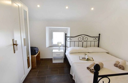 Vilanija Apartment | Holiday apartment three bedrooms, a terrace and a swimming pool