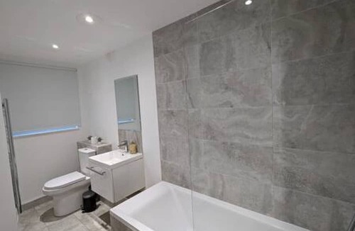 Kidbrooke with Hornfair House | Stunning 3 Bed with Garden 114A