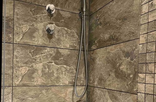 Bagshot House | Penny Hill