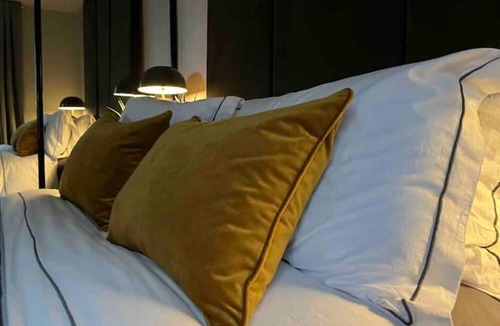 Bagshot House | Penny Hill