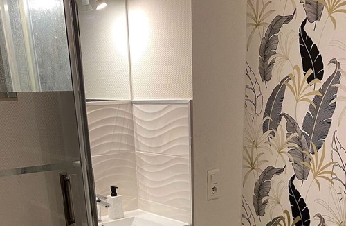 Miroir - Batignolles Apartment | Studio « Flower » - Proche Gare