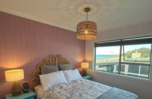 Maraetai House | Maraetai Beachfront Retreat