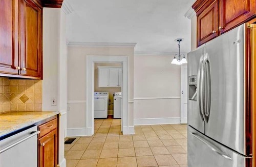 Highland Historic District Apartment | Charming Historic Highland Home
