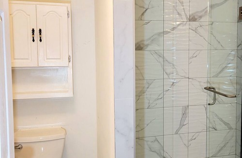Waterloo House | Newly renovated spacious basement room with separate entrance