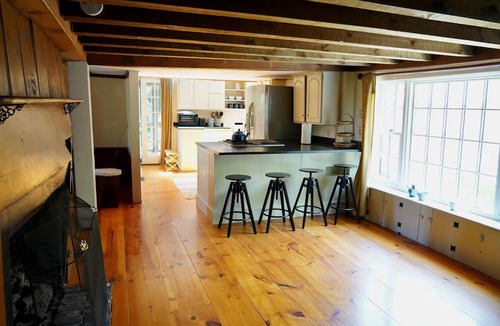 Barrington House | 1775 Charming Historical House