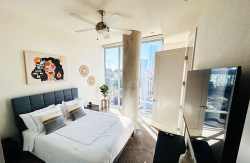 Civic District Apartment | Heart of Austin 2BR: Pool, Gym, & Amazing Views!
