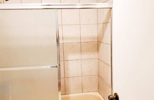 Ocean Hill House | Affordable Stay in Brooklyn