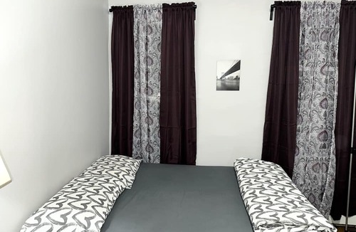 Ocean Hill House | Affordable Stay in Brooklyn