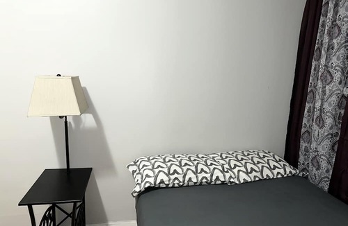 Ocean Hill House | Affordable Stay in Brooklyn