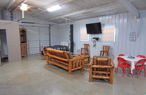 Hugo Cabin | Shady Oaks RV Resort 3 Bed Bunk House Cabin
