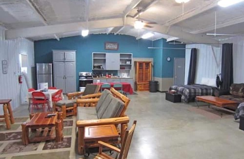 Hugo Cabin | Shady Oaks RV Resort 3 Bed Bunk House Cabin