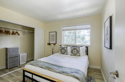 Fremont Apartment | Airy Fremont 2BR w/ Elevator & A/C, nr BART & Restaurants, by Blueground
