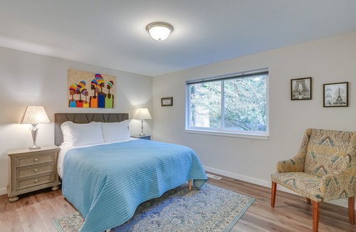 Sudden Valley House | Charming Bellingham Home: Backyard, Walk to Beach!