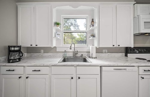 Pineville Apartment | Remodeled Historical Apt with comfortable furnishings. Safe, convenient area
