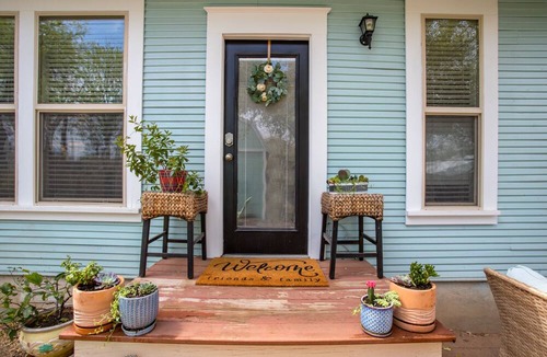 Georgetown Cottage | Room with private entrance in an adorable bungalow in Old Town Georgetown TX!
